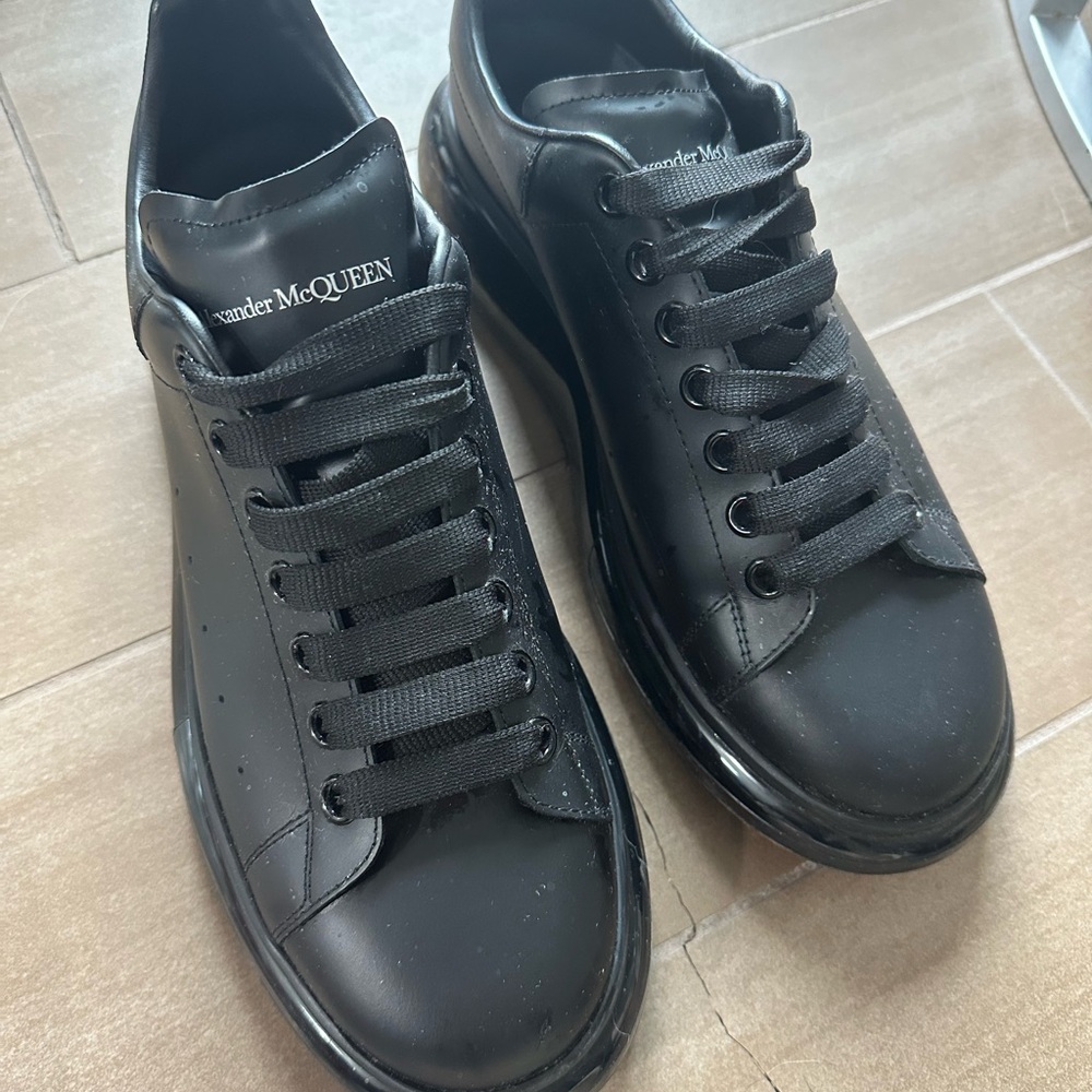 Alexander McQueen Men's Black Sneakers